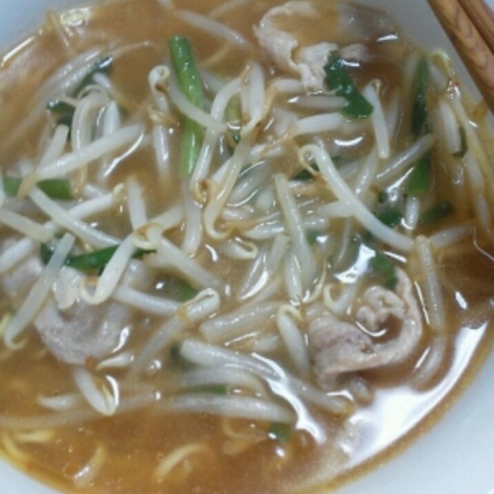 ぱぱっとおかず★のっけて味噌ラーメン